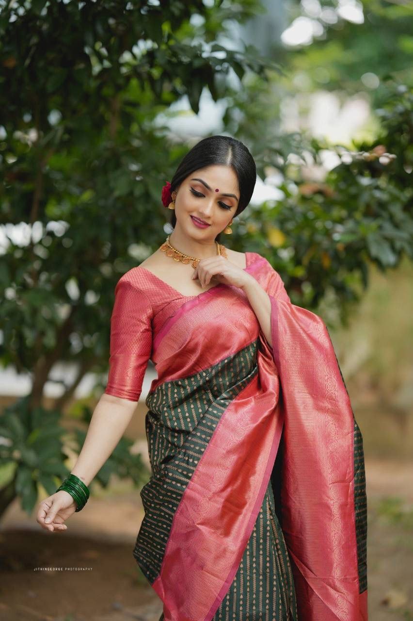 exquisite Soft Lichi Silk Saree